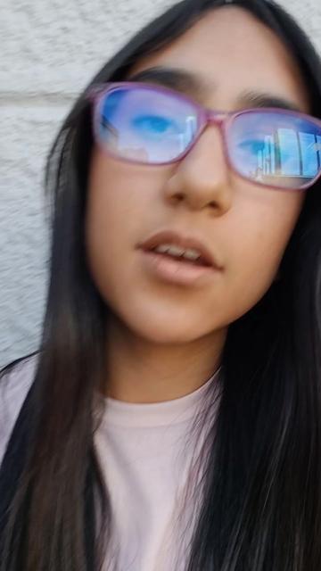 @daniela