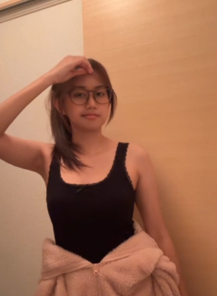 @￴
