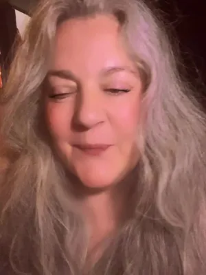 @ShellyATXtheundertakerbee