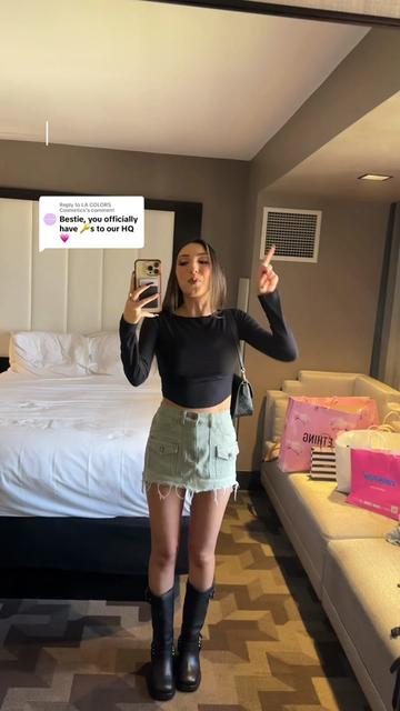 @ItsAlexisSimone
