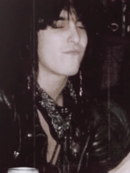 @𝓛𝓮𝓲𝓰𝓱🎸