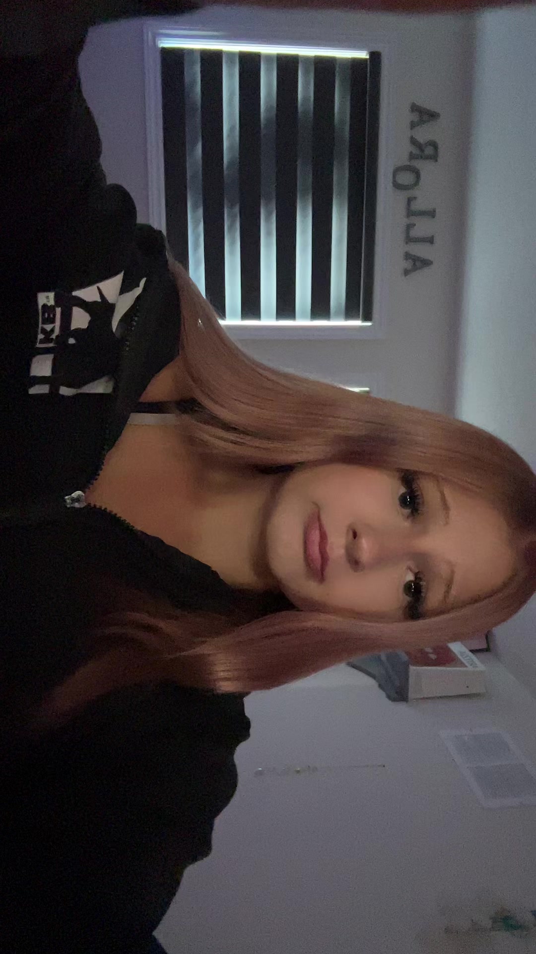 @𝓐𝓵𝓵𝓸𝓻𝓪.💕