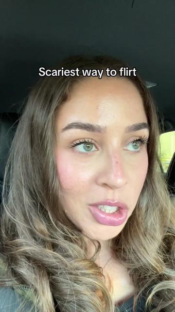 @zoefromtheinternet