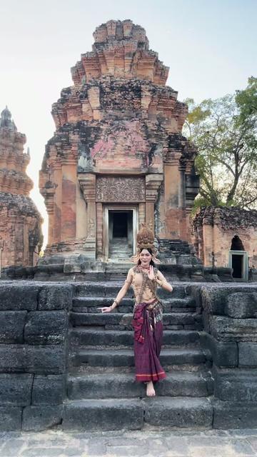 @Sarocha Pornchai