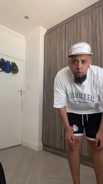 @zubi_the_mc