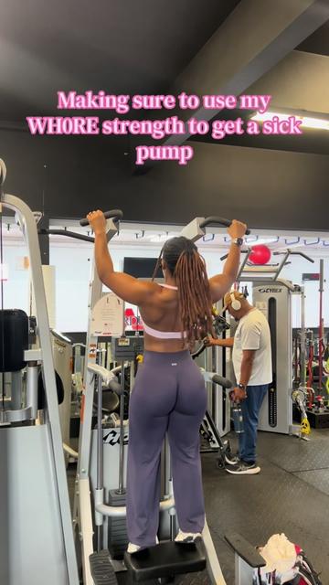 @Anyeé | WELLNESS BODYBUILDER