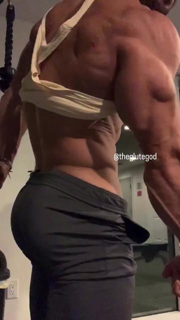 @GluteGod