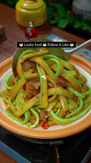@Lucky food