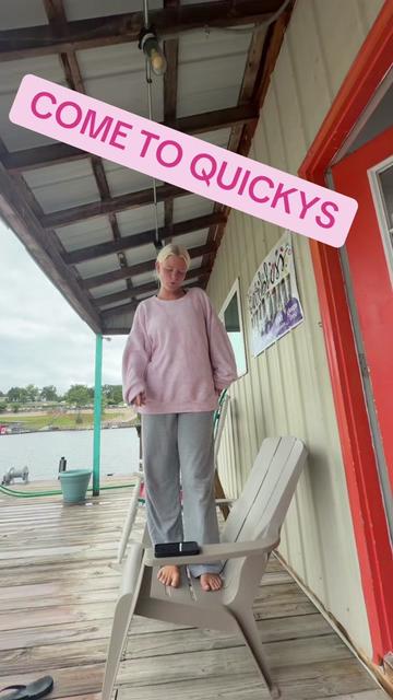 @Quicky’s Gas Dock