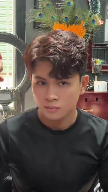 @Tấn T&oacute;c Nam