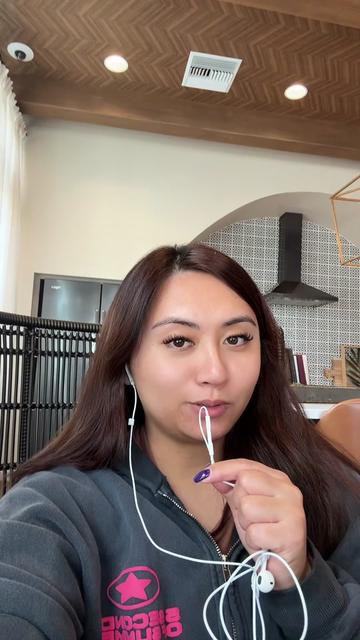 @EMYLYN THE ESTIE