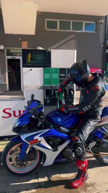@⭐️🅰️Ⓜ️🅰️®️🏍️GSXR💙