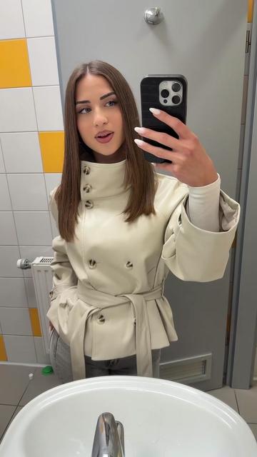 @𝐾𝑙𝑎𝑟𝑎 𝐽𝑎𝑚𝑛𝑖𝑘𝑎𝑟