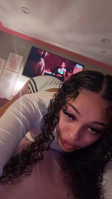 @a.ashleynn