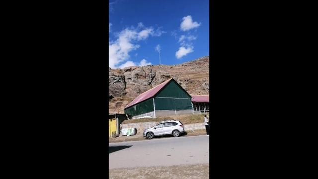 @Travel_with_Waqas