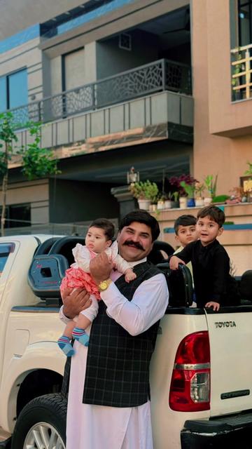 @Khawaja_Naveed_morshad