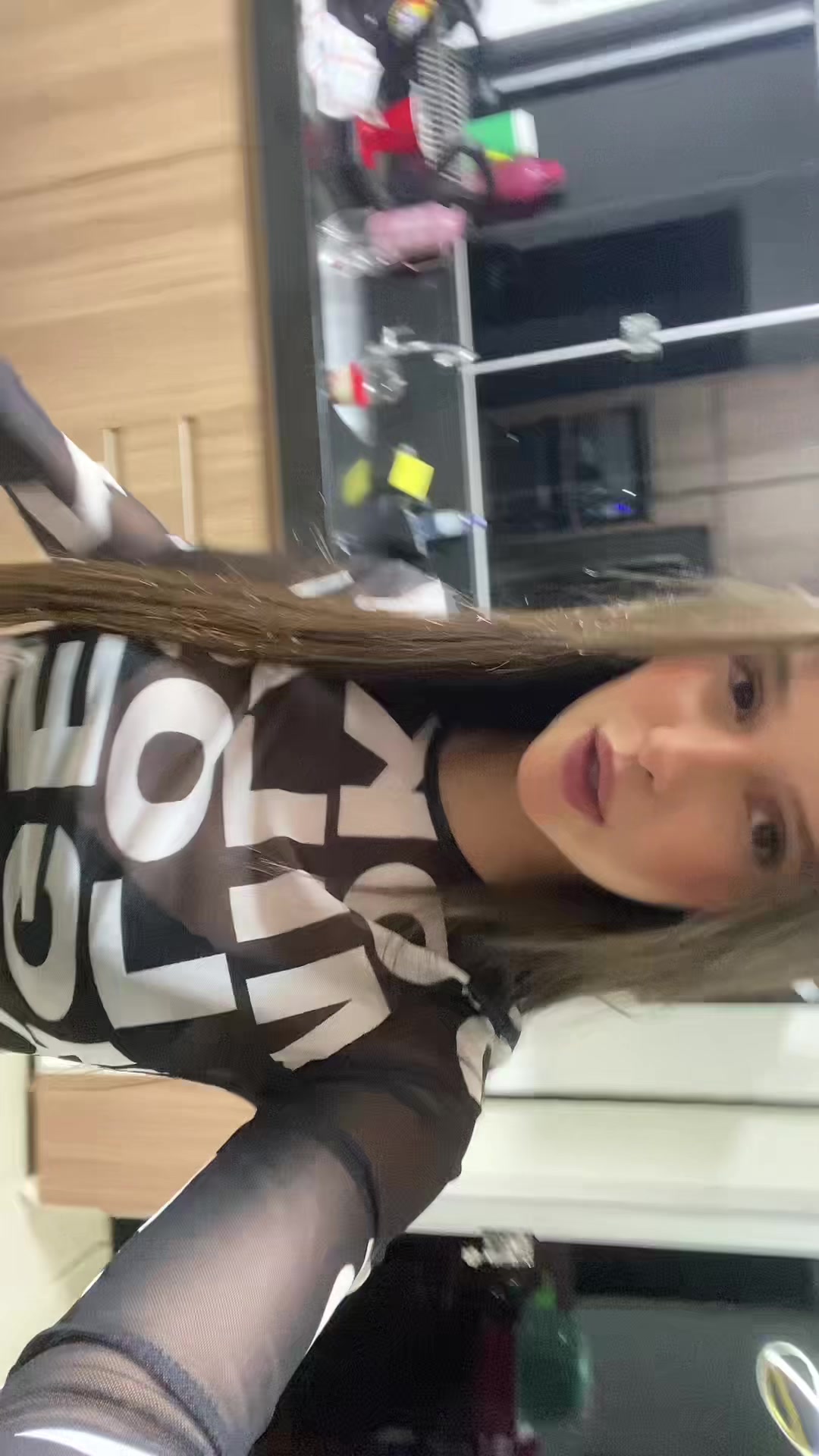 @__izareis