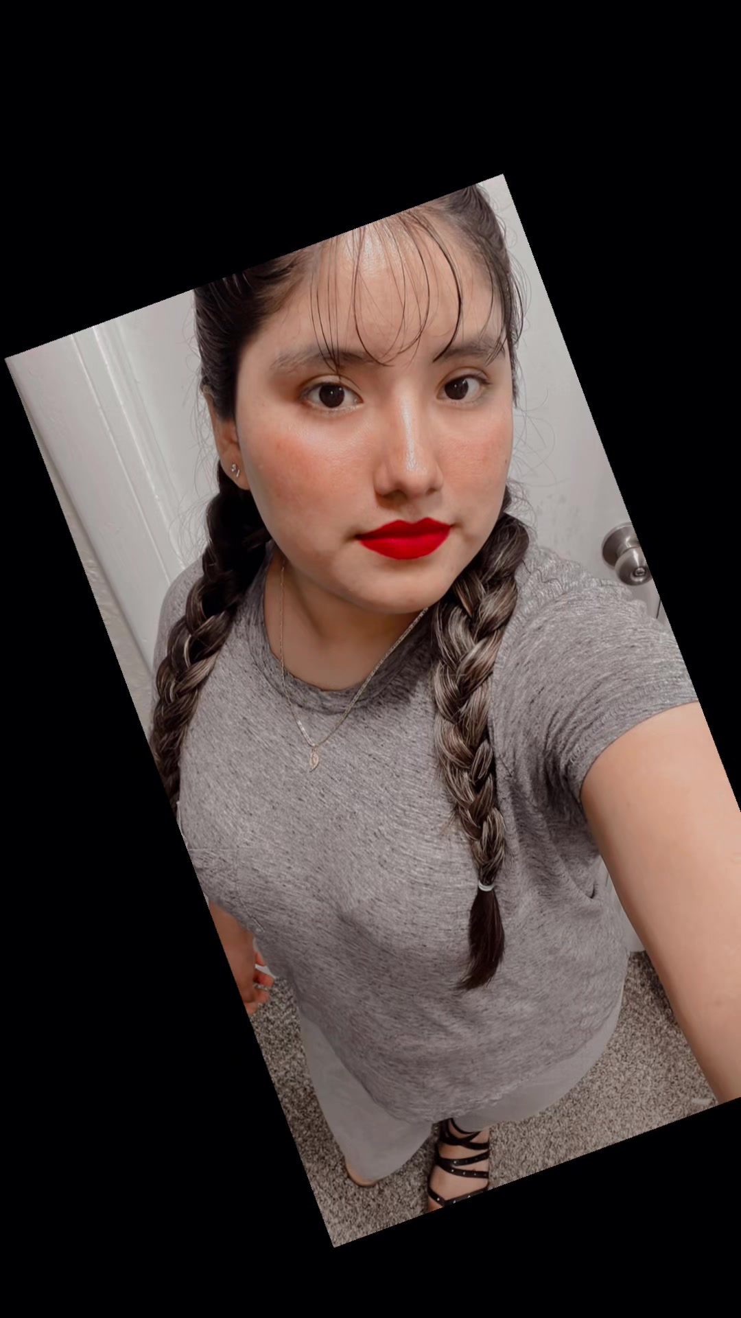 @ℒ𝑒𝒾𝓈𝒸 •••
