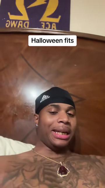 @_deewho
