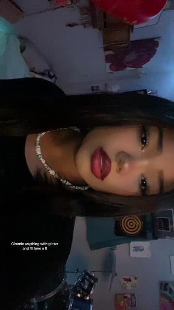@Hii im Vye