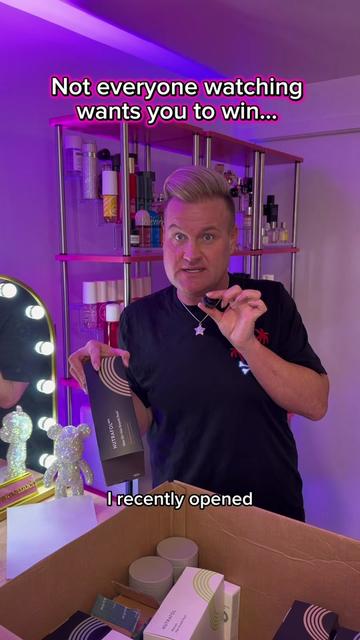 @Jeremy the Fun Hairstylist