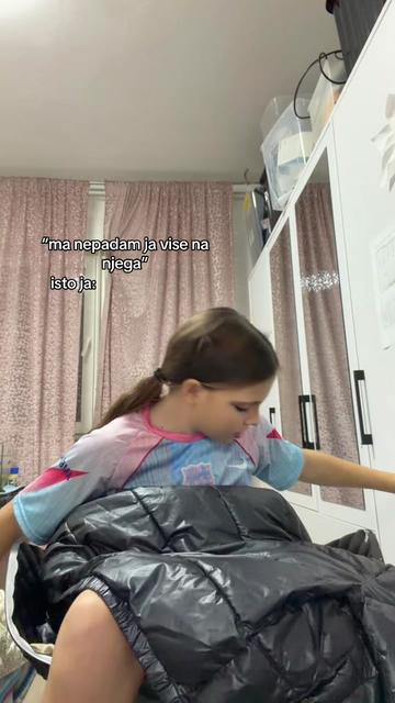 @laura