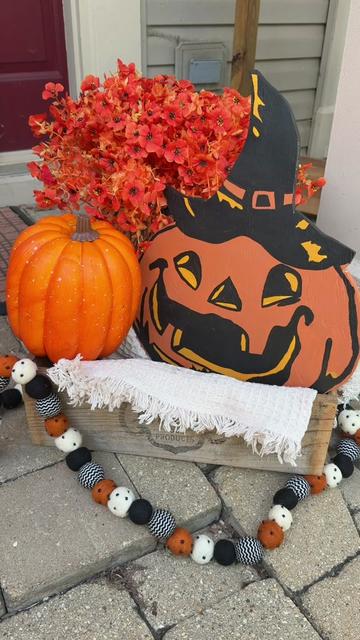 @Whitney | DIYs, Decor, Cricut