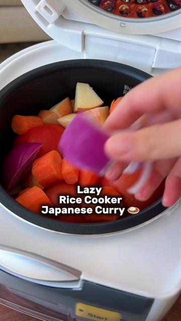 @KIRBY | travel + food blogger