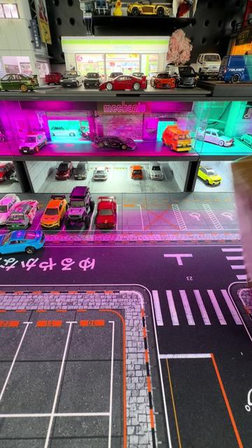@DiecastBodega
