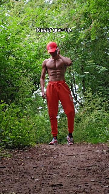 @hoodedcalisthenics