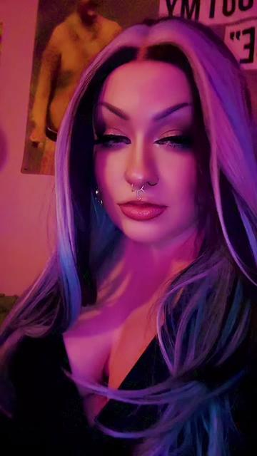 @🐰FloppsytheFelon🐰