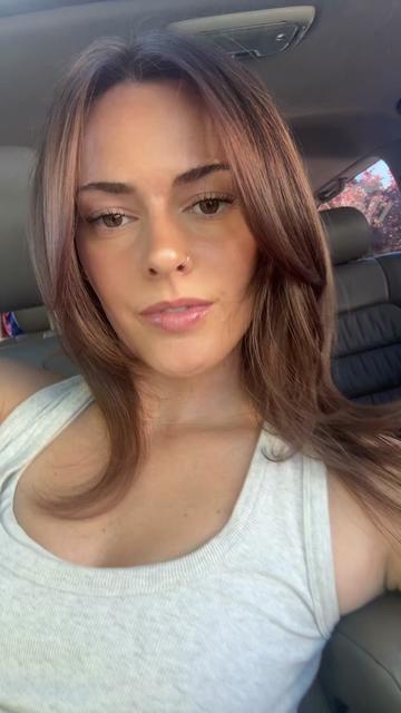 @🧍🏼♀️