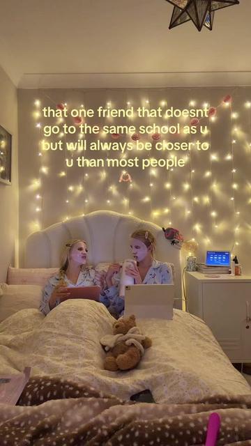 @𝐜𝐡𝐥𝐨𝐞́🍸
