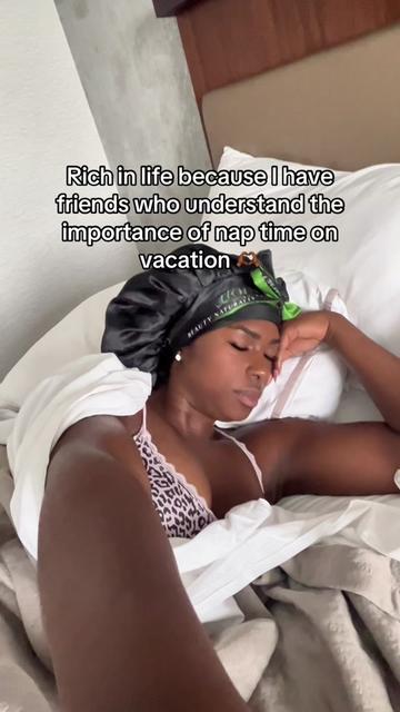 @Isis | Travel Content Creator