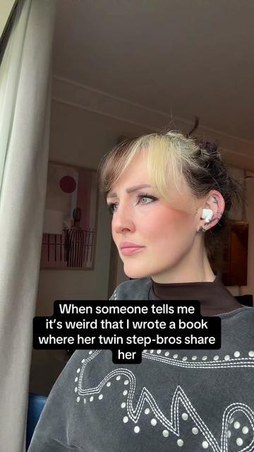 @Eleanor Crowe | Author