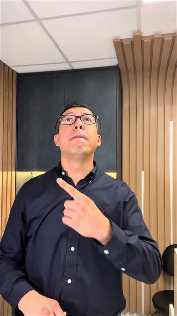 @Dr. Victor Perez Cir. UR&Oacute;LOGO