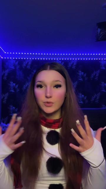 @Ella🍎