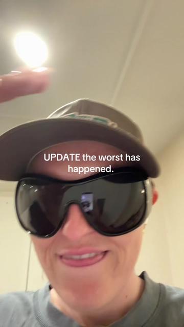 @dumbblondediary