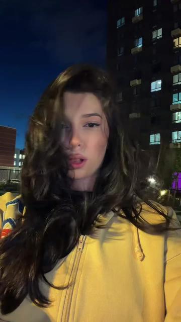 @alinareymo