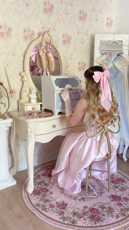 @𝓡𝓸🎀🩷