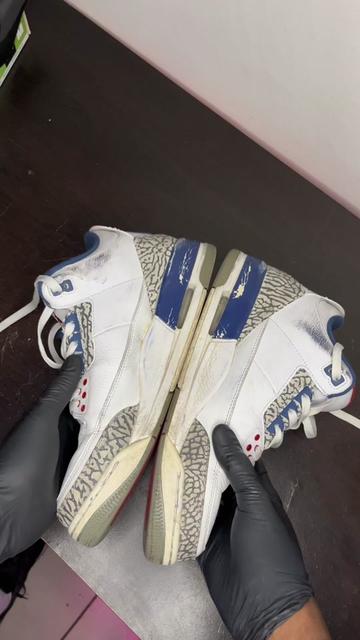 @Bobby | Sneaker Enthusiast