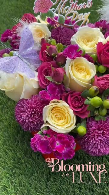 @Blooming in Luxe Floral Design