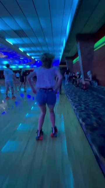 @retro_skater_girl