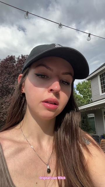 @oglovewitch