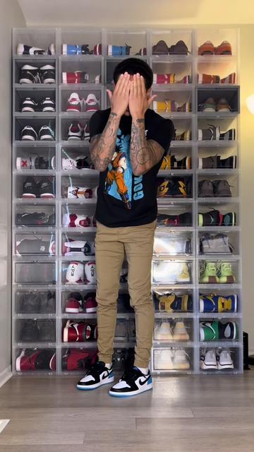 @MrSneakerWall