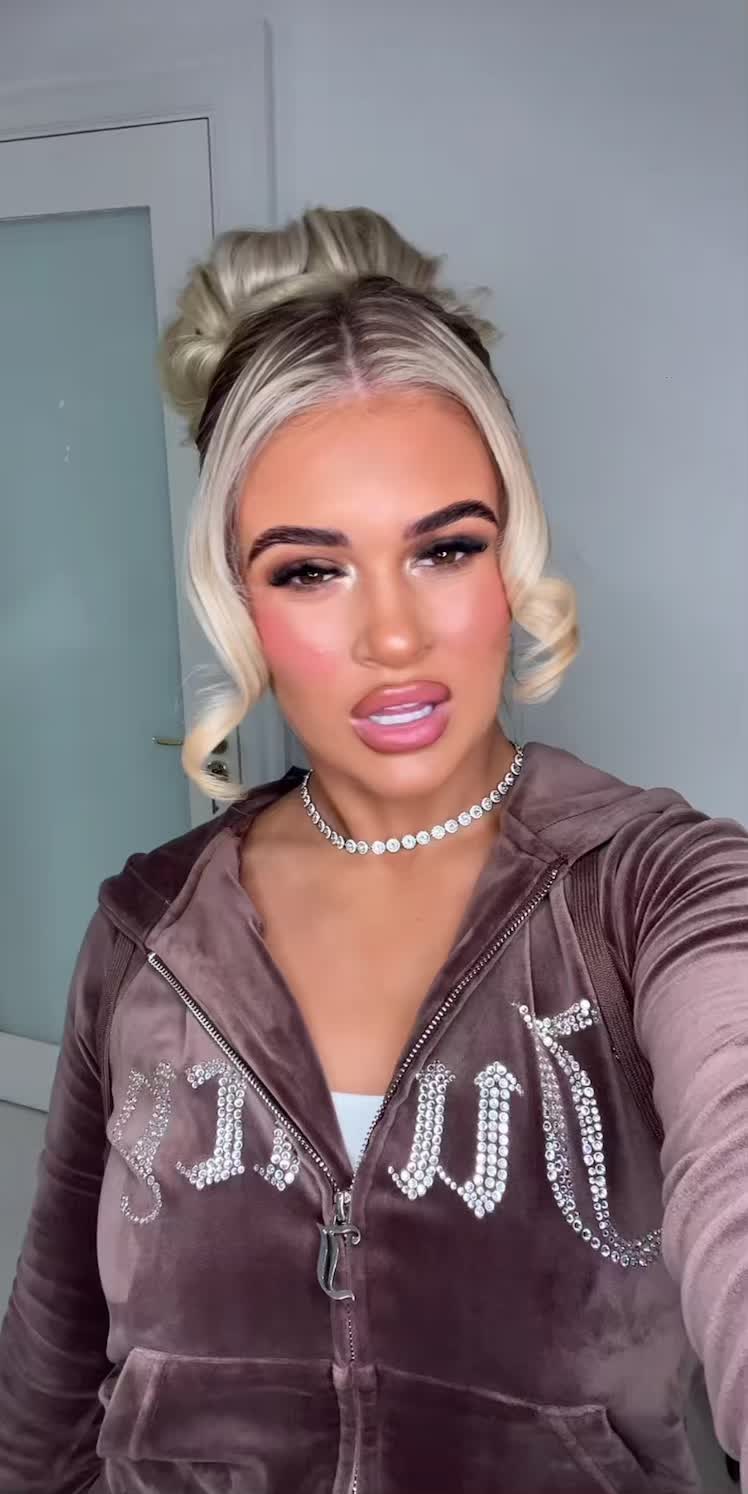 @💋𝓞𝓵𝓲𝓿𝓲𝓪💋