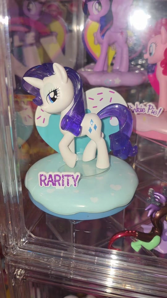 @MLP Museum:Queen of the Ponies