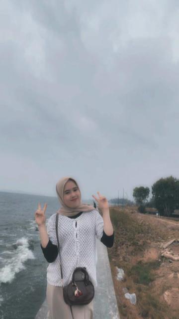 @Leni