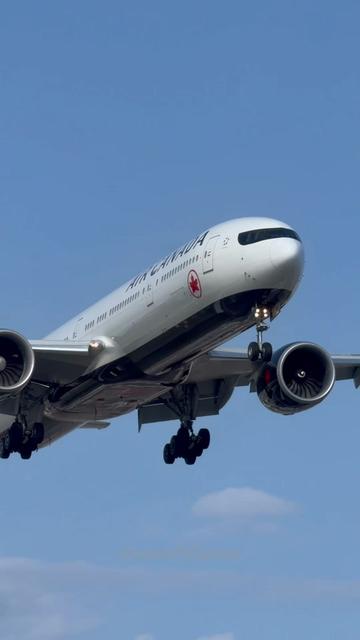 @AVIATION_YYZ_SPOTTER
