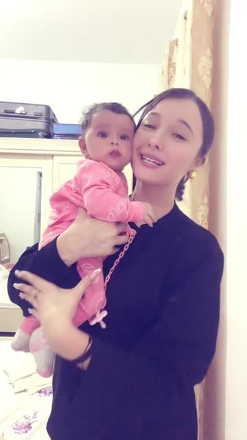 @👸🏼